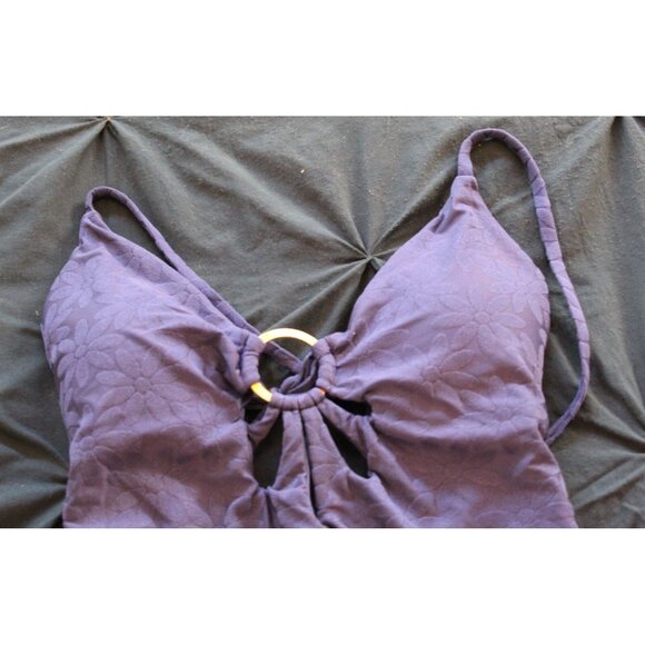 TRINA TURK JOPLIN JACQUARD PETAL CUTOUT PLUNGE SWIMSUIT, NAVY,NWT SIZE 6 - Picture 2 of 5